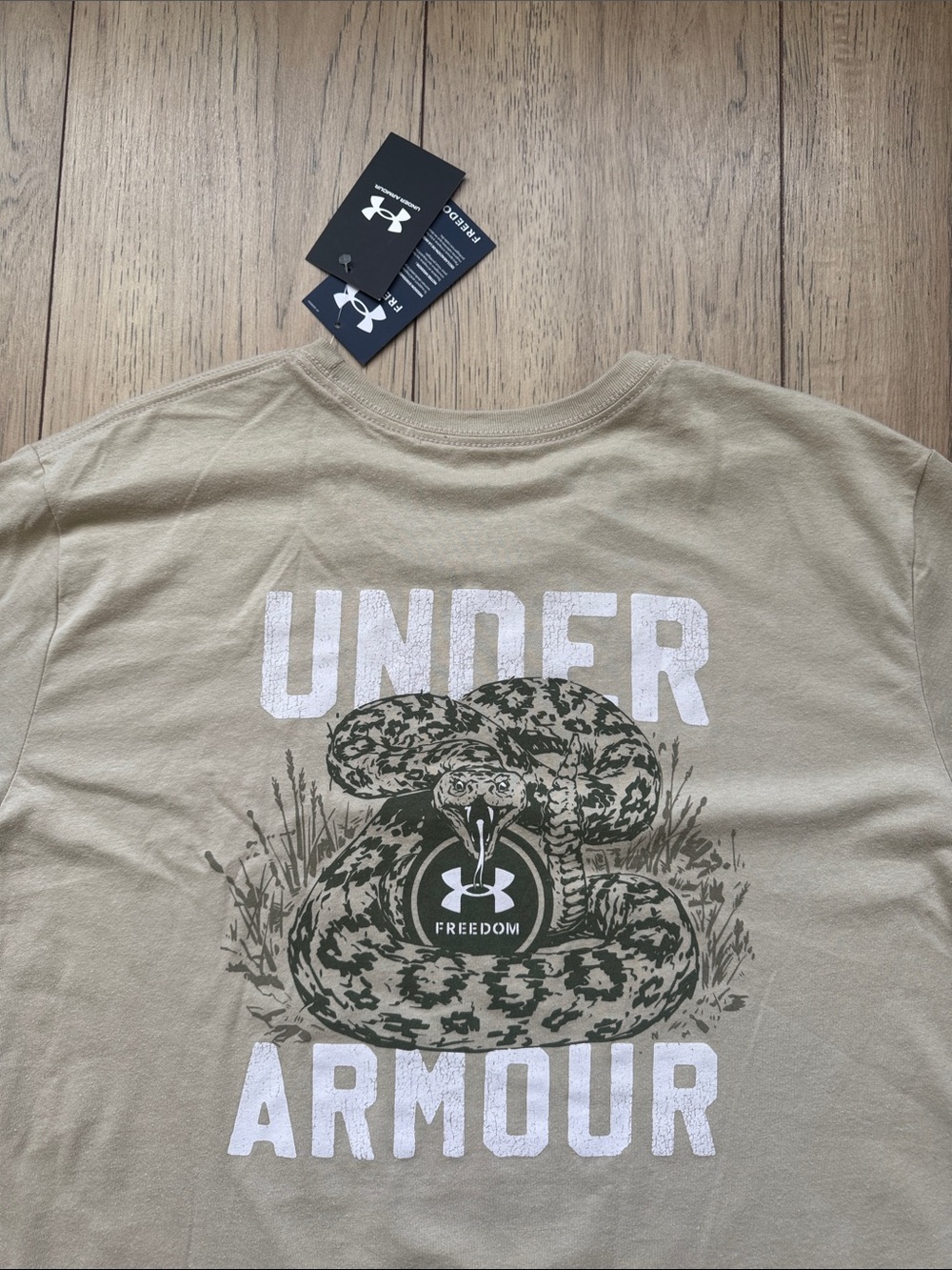 Under Armour Freedom Rattlesnake American Flag Tan T-Shirt Men’s 2XL NWT